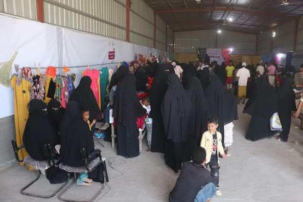 الخُوخة تحتفي بإبداعات النساء والفتيات في بازار سبل العيش