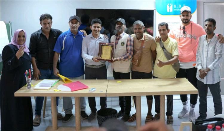 مؤسسة انسجام تختتم مشروعًا لتعزيز مشاركة النساء والشباب في السلام المحلي بعدن