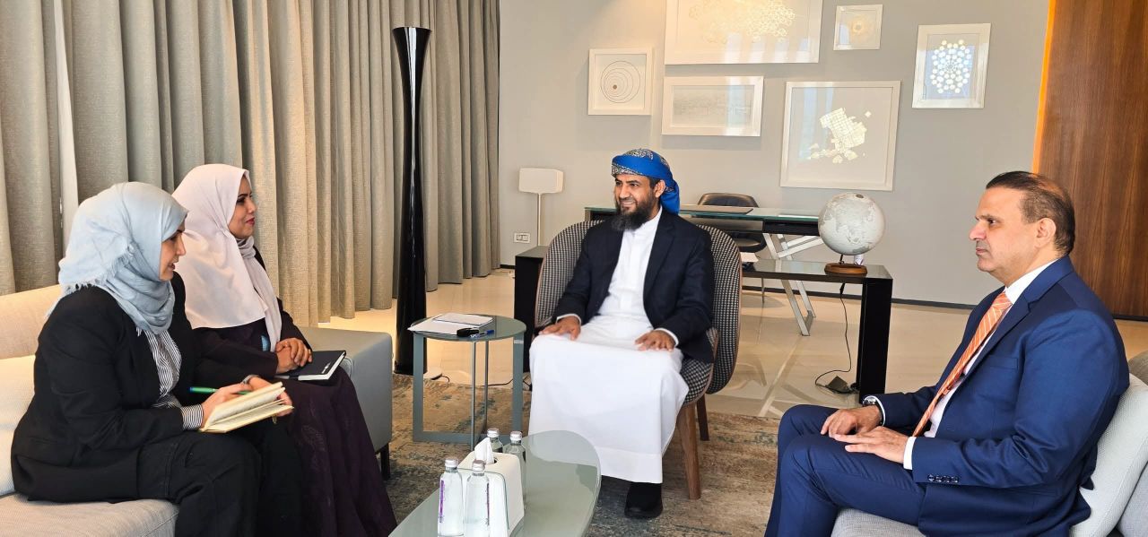 لتعزيز حضور المرأة في مراكز صنع القرار: المقطري وجعسوس تلتقيان عضو المجلس الرئاسي أبوزرعة بالرياض