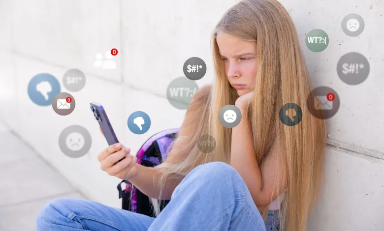 الجيل القلق.. كيف يغير العالم الرقمي سلوكيات المراهقين وصحتهم النفسية؟