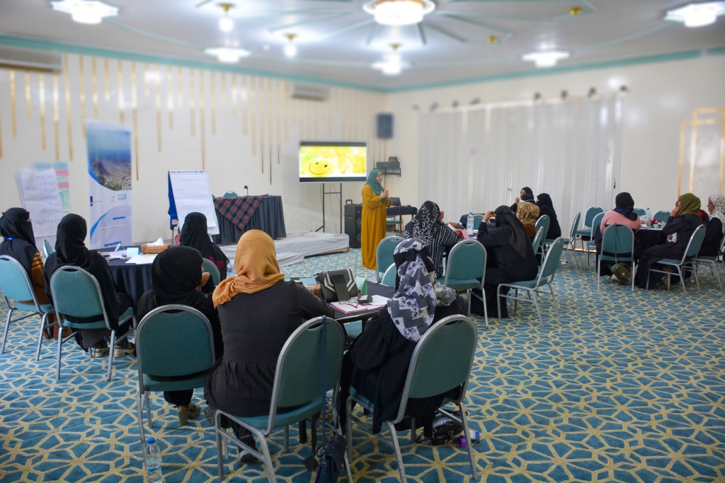 التوقف الإجباري: لماذا تغادر الصحفيات اليمنيات المهنة؟